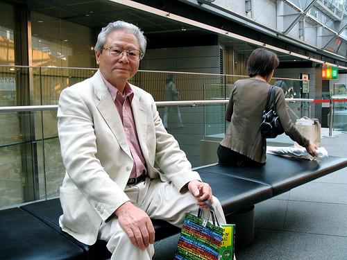 [新聞] 日媒：為工作而整容的日本中老年男性逐漸增多